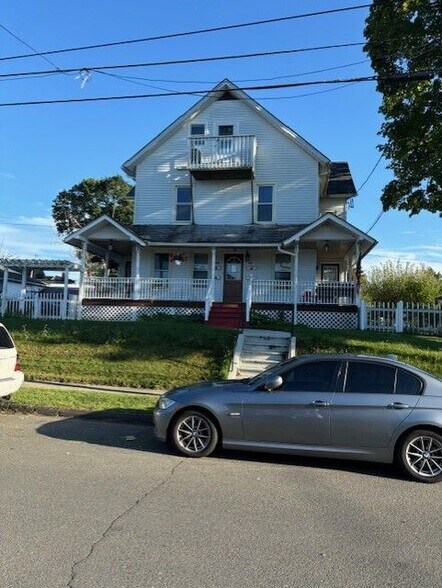 Building Photo - 44-46 Hoyt Street, unit 2