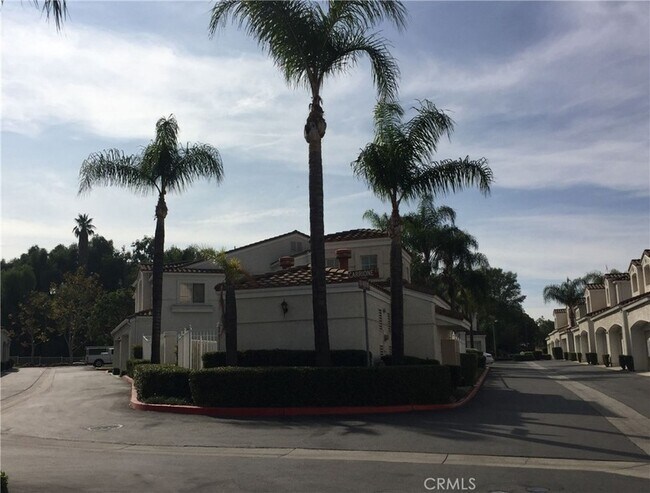 Building Photo - 356 Carrione Ct