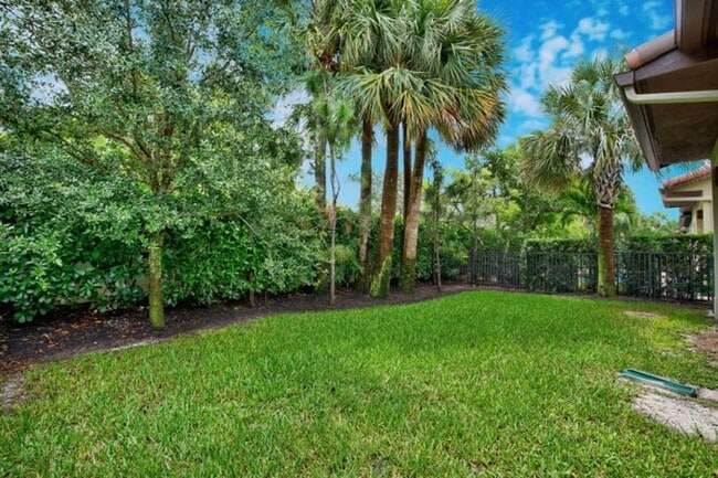 Building Photo - 209 Diamante Way