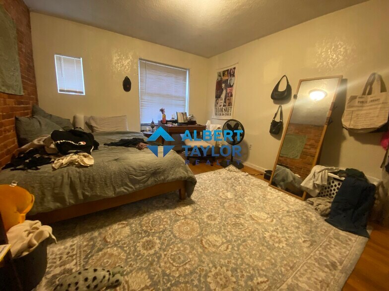 Building Photo - 78 Hammond St