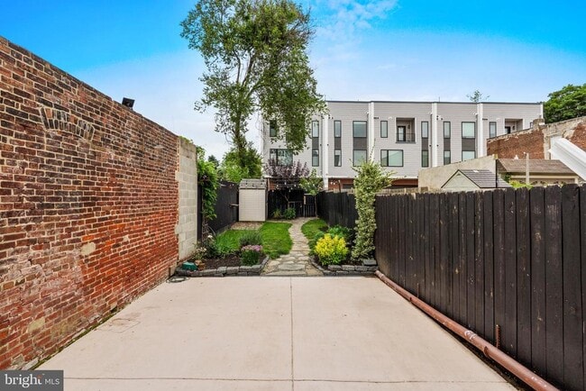 Building Photo - 1314 E Berks St