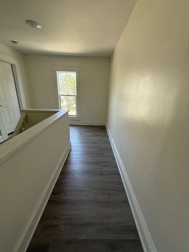 Building Photo - Beautiful 1 bedroom apartment in the desir...