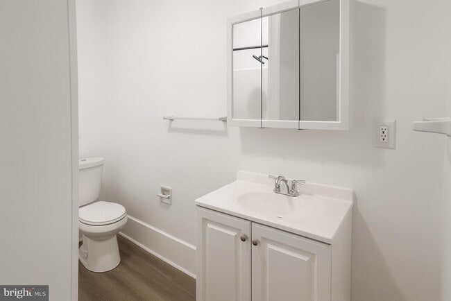 Building Photo - 1100-2 Wesley Ave