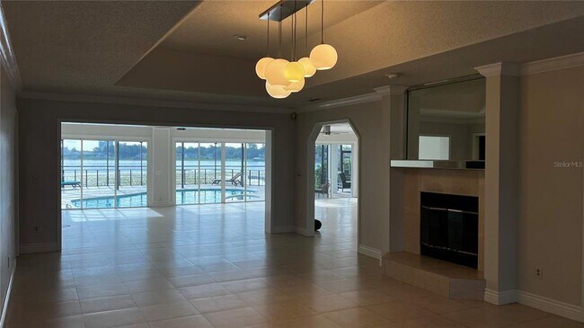 Building Photo - 8625 Vista Shores Ct