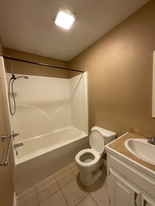 Building Photo - 110 Delia Dr