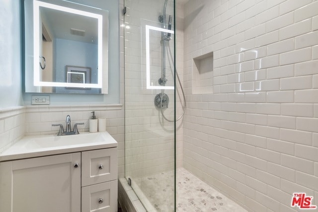 Building Photo - 434 S Canon Dr