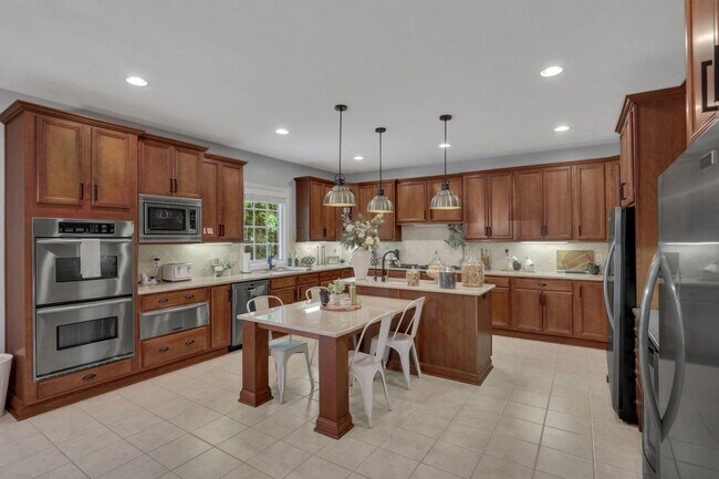 Building Photo - 7097 Pleasant Colony Cir