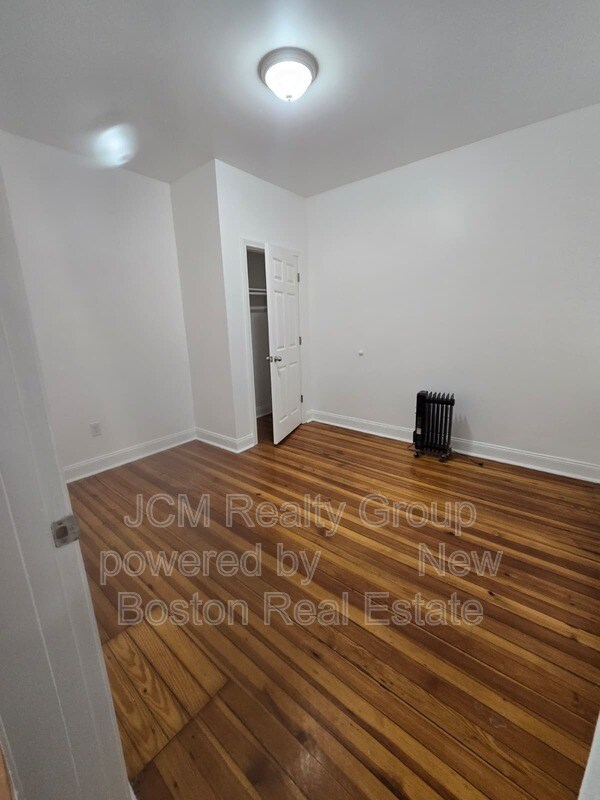 Building Photo - 138 Chestnut St