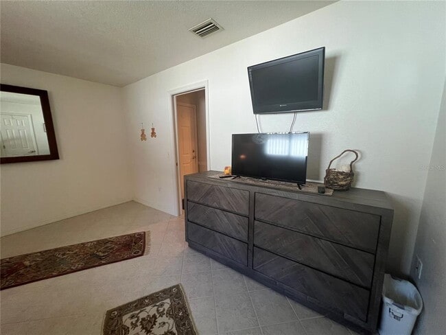 Building Photo - 3177 Clifford St