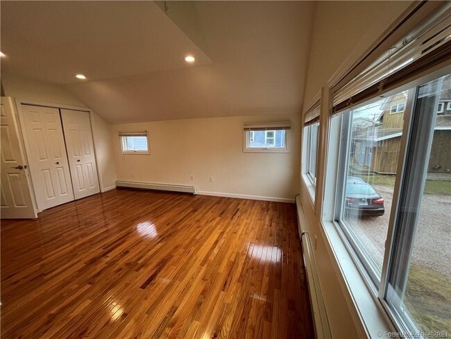 Building Photo - 108 Limewood Ave