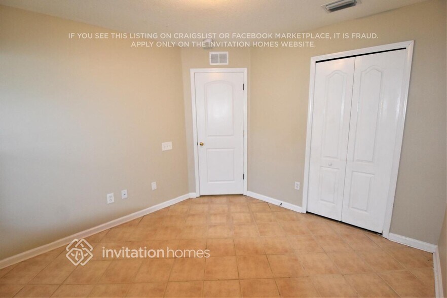Building Photo - 10206 Hunters Haven Blvd