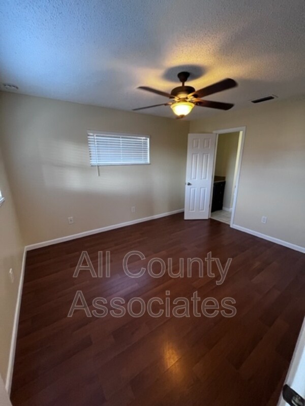 Building Photo - 1011 Idlebriar Way