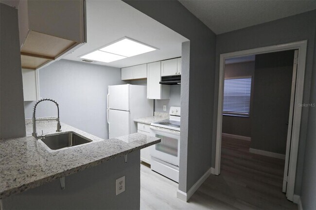 Building Photo - 1810 E 143rd Ave