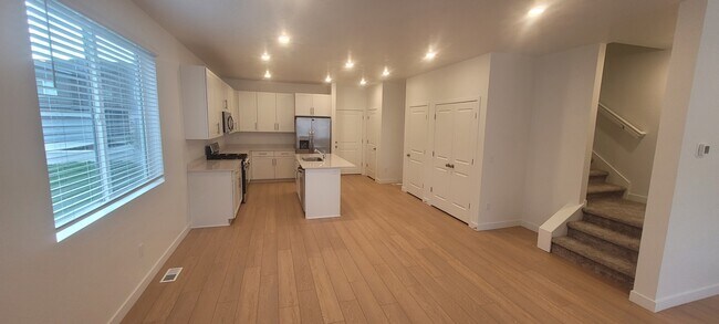 Building Photo - 2284 Wildwood Ln