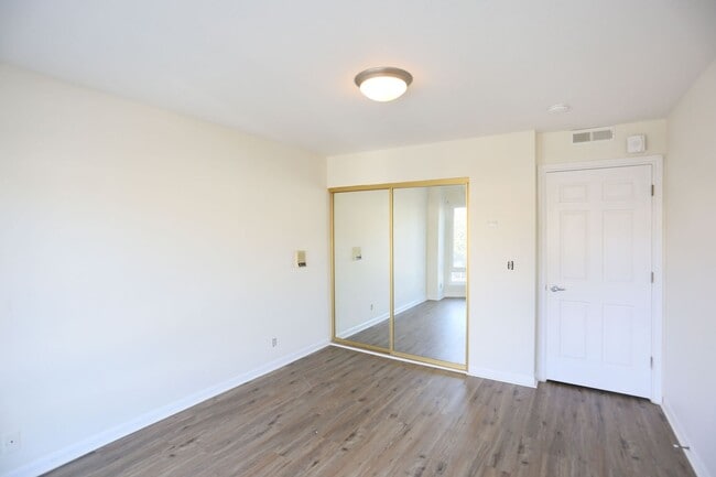 Building Photo - 7221 Geary Blvd