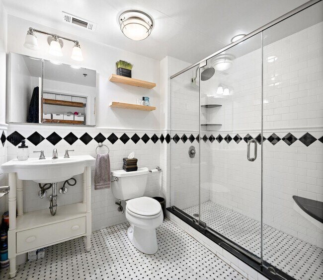 Building Photo - 70 ADAMS St