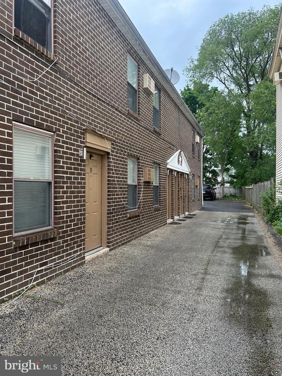 Building Photo - 504 Cinnaminson Ave