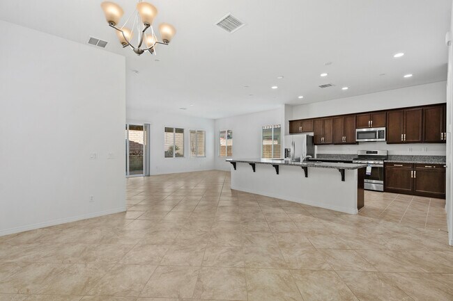 Building Photo - 43720 Vacanza Ct