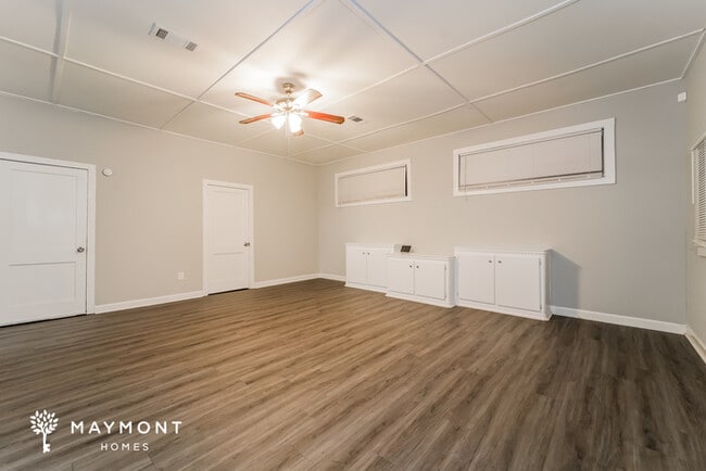 Building Photo - 106 Parkway Dr