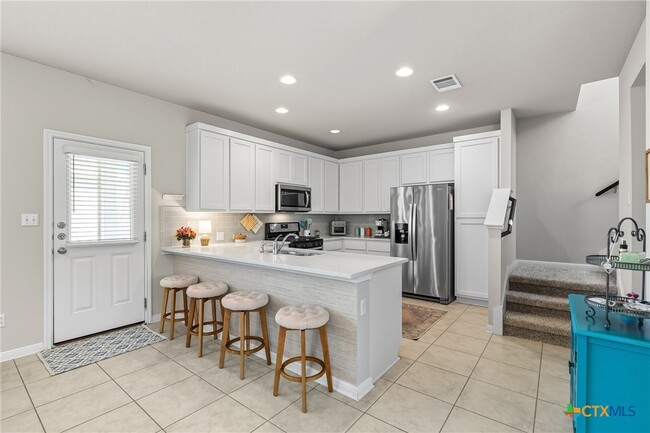 Building Photo - 2104 Pecan Island Dr