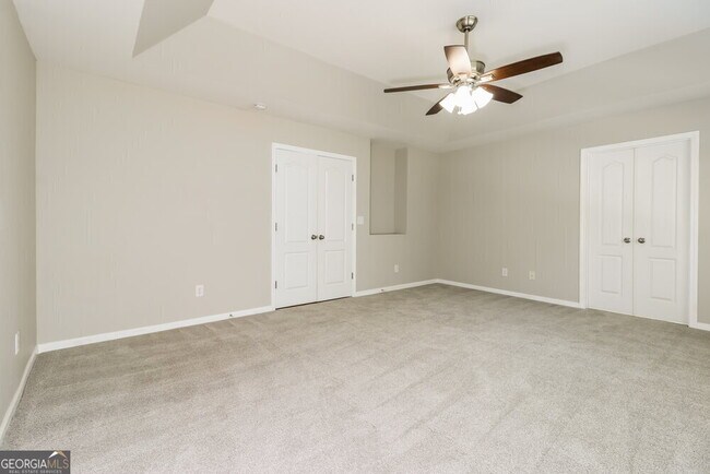 Building Photo - 6682 Silk Tree Pointe