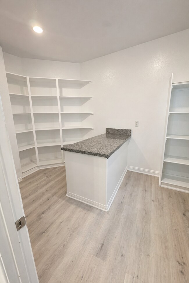 Building Photo - 3274 E Denali Dr