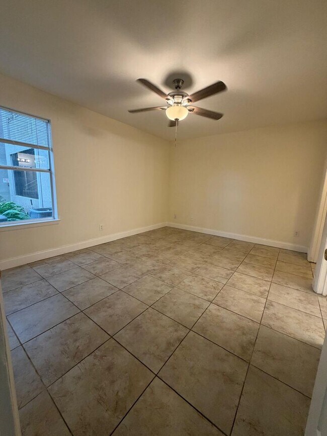 Building Photo - Beautiful Condo in Verano Delray