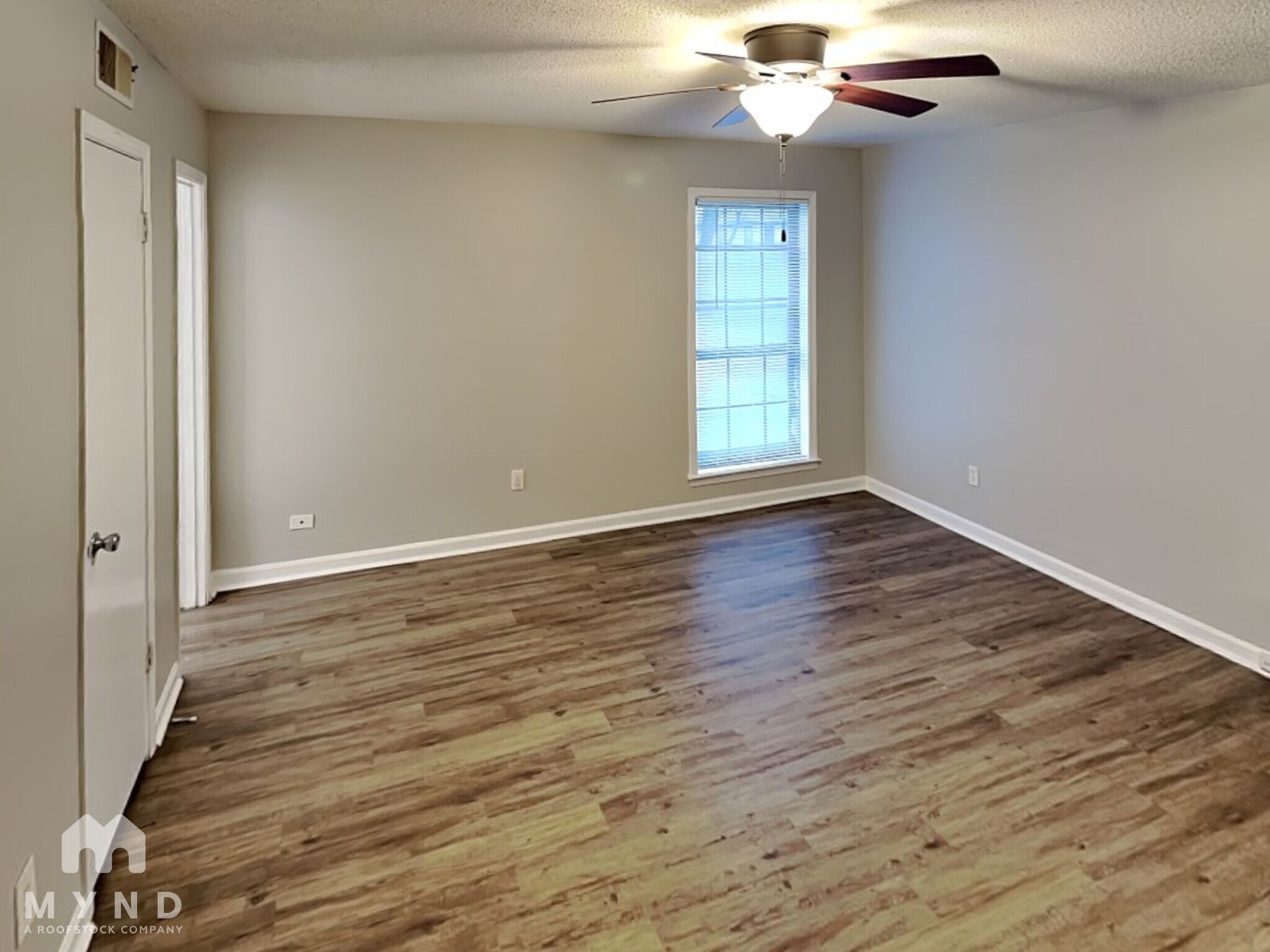 Building Photo - 6827 Starkenburg Ln