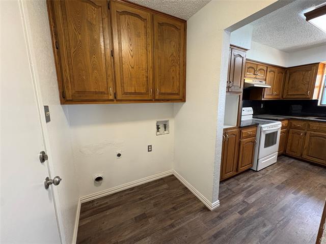 Building Photo - 8111 Llano Ave