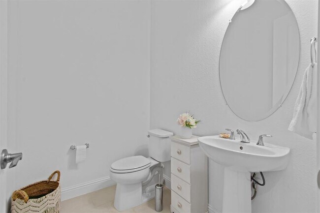 Building Photo - 4737 Modena Bay Bend