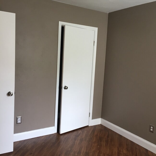 Building Photo - Northridge