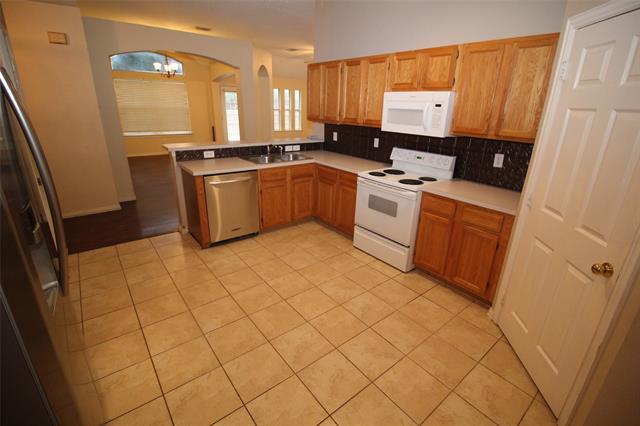 Building Photo - 10813 Copperwood Dr
