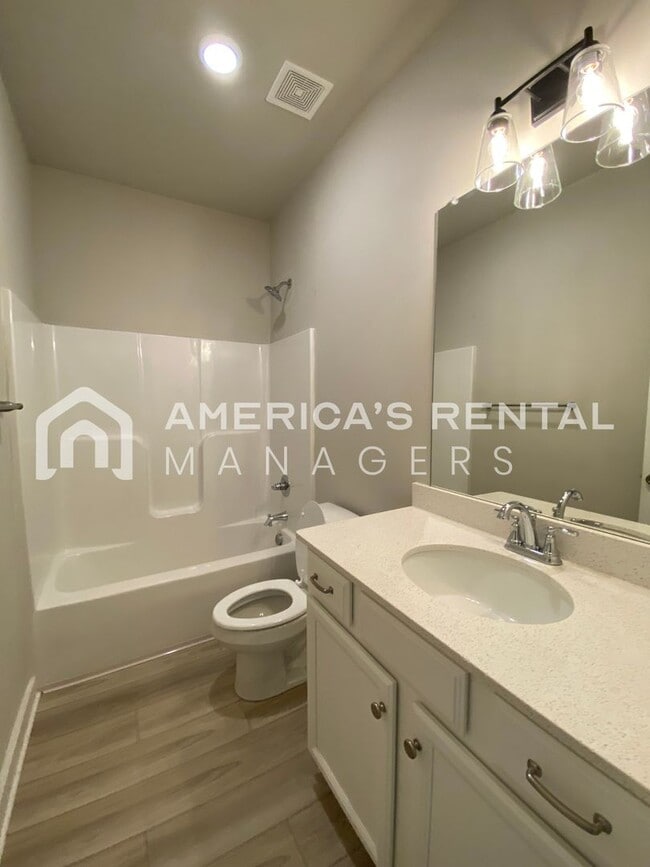 Building Photo - Home for Rent in Weaver, AL!!! Available to View Now!!