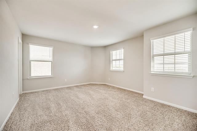 Building Photo - 2100 Brentwood Dr