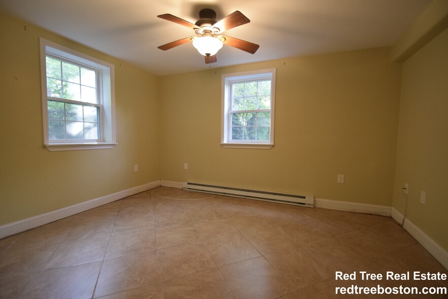 Building Photo - 1 Colonial Village Dr