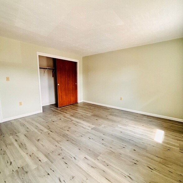 Building Photo - 364 Neponset St
