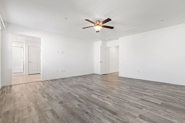 Building Photo - Newly Built 6 Bed / 2.5 Bath Single-Family Home with Upgraded Kitchen and Fully Fenced Yard in So...