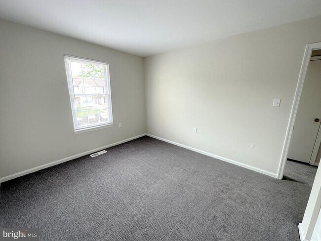 Building Photo - 7822 Brookview Ct
