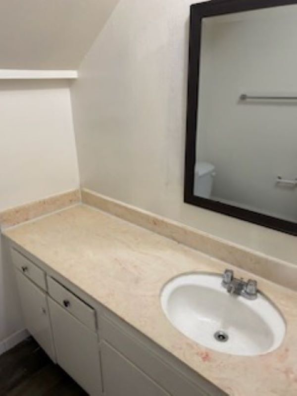 Building Photo - 1451 W 105th St