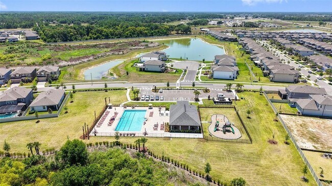 Building Photo - 3010 Adams Cross Dr