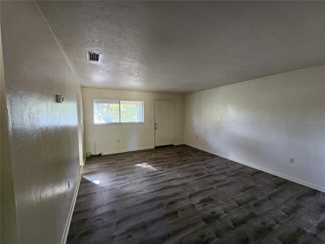 Building Photo - 701 SW 67th Terrace