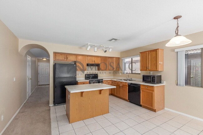 Building Photo - 15535 W Mauna Loa Ln