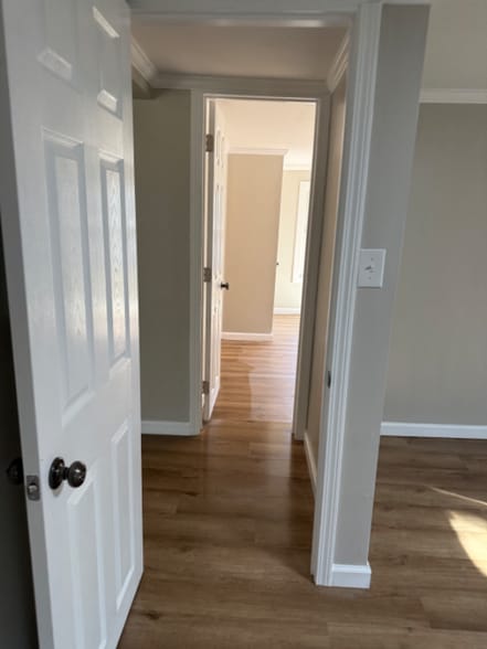 Building Photo - 103 Ellis St SW