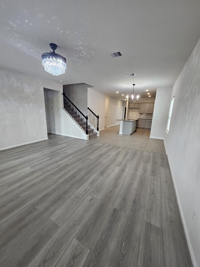 Building Photo - 2727 Crest Creek Ln