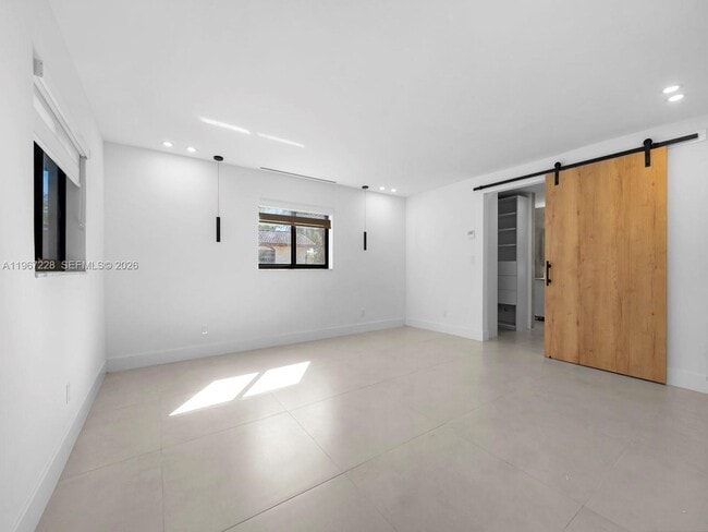 Building Photo - 2537 NW 116th Terrace