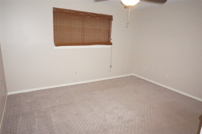 Building Photo - 5022 Fox Hollow Blvd