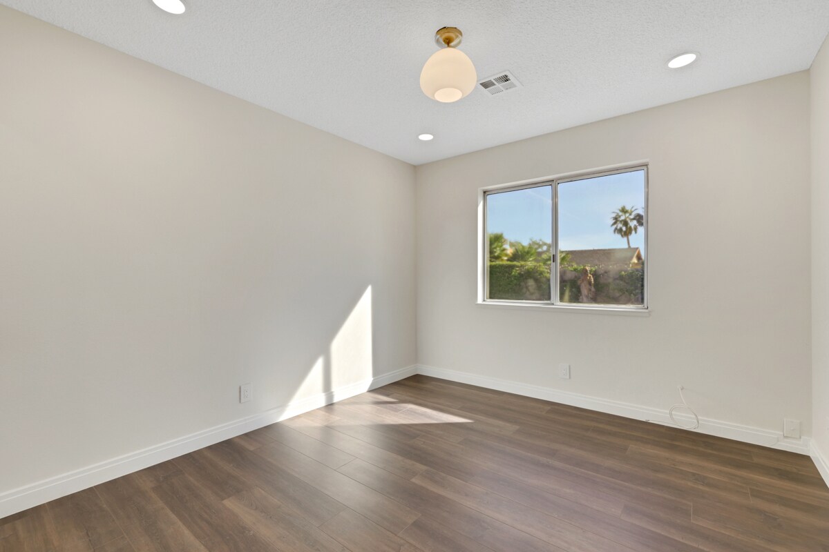 Building Photo - 3212 Moonflower Dr