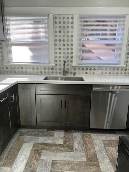 Lazy susan cabinet - 1426 E Florida St