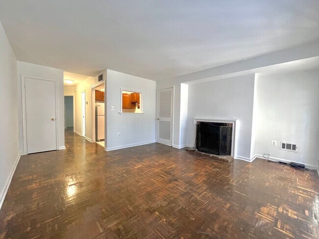 Building Photo - 340 11th St SE