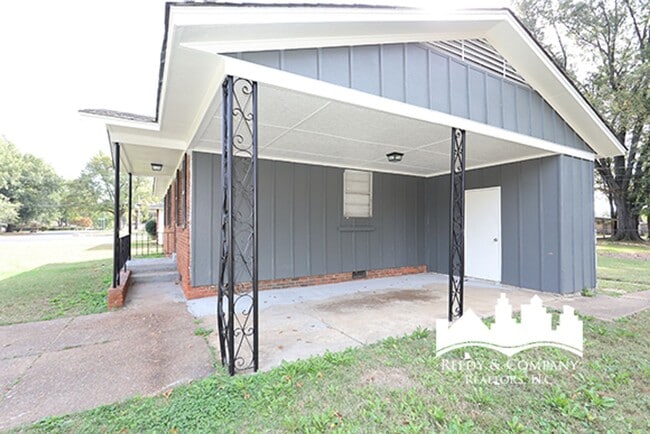 Building Photo - 1669 Hester Rd